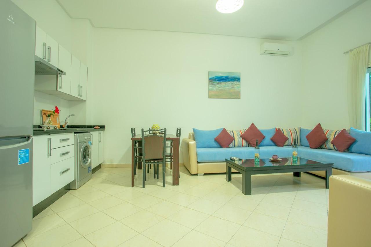 Résidence Hôtelière Riviera Beach Cabo Negro Esterno foto
