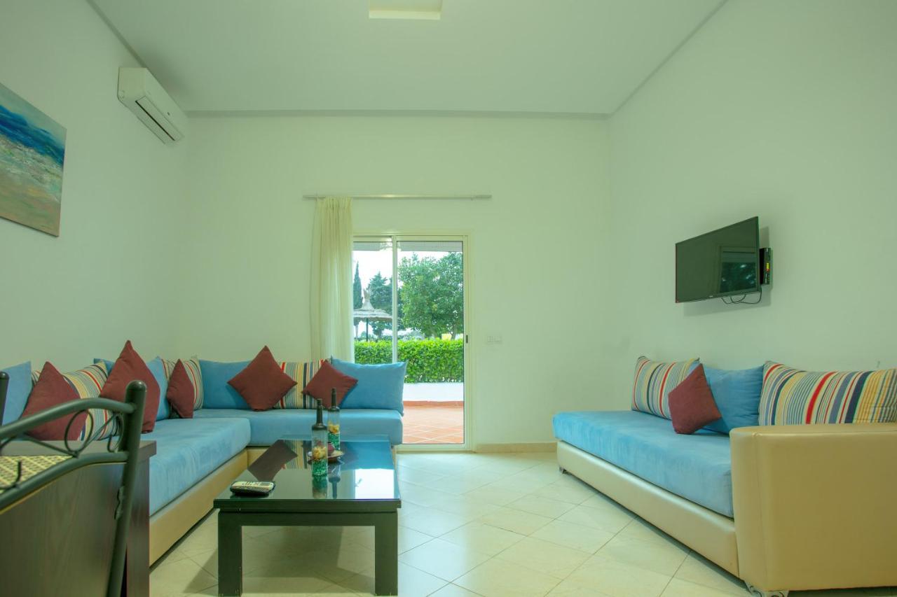 Résidence Hôtelière Riviera Beach Cabo Negro Esterno foto