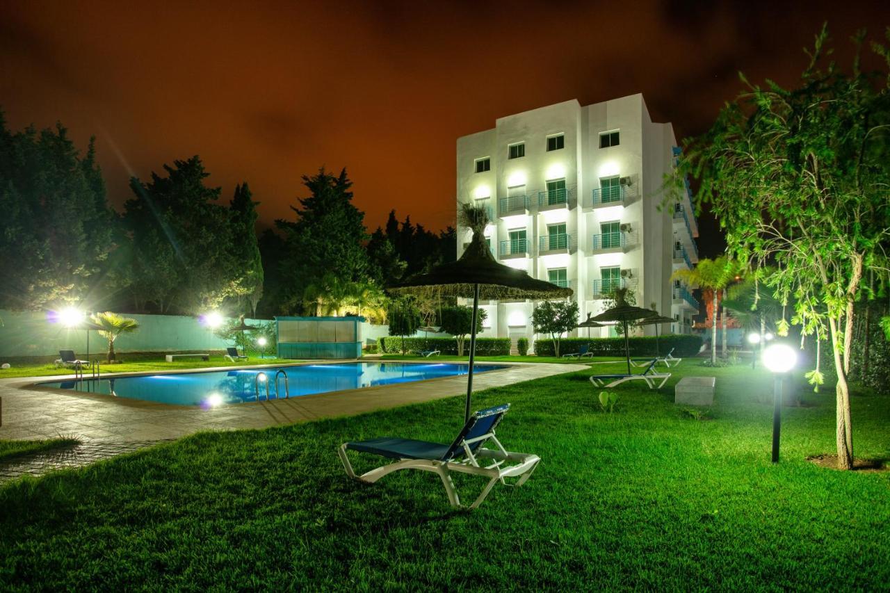 Résidence Hôtelière Riviera Beach Cabo Negro Esterno foto
